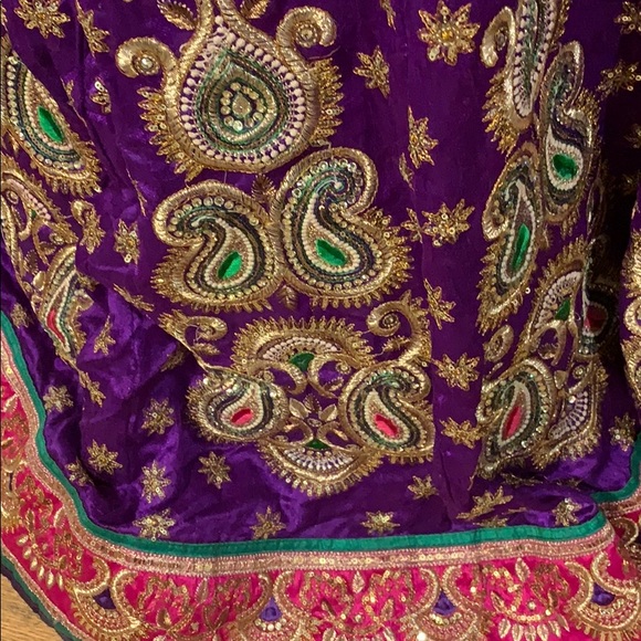 LEHENGA in jewel tones, fits us size 10-12 - Picture 3 of 8